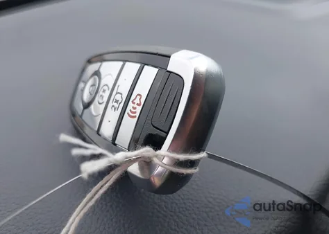 2025 Ford Explorer St-Line z USA, uszkodzony, nr VIN 1FMUK8KH0SGA62291